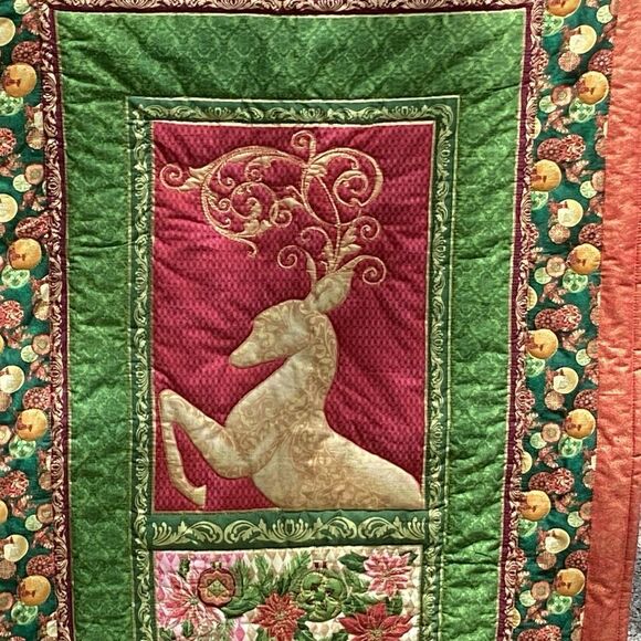 NWT. Hand Crafted Golden Reindeer Lap Quilt/Wall Hanging - Picture 2 of 13